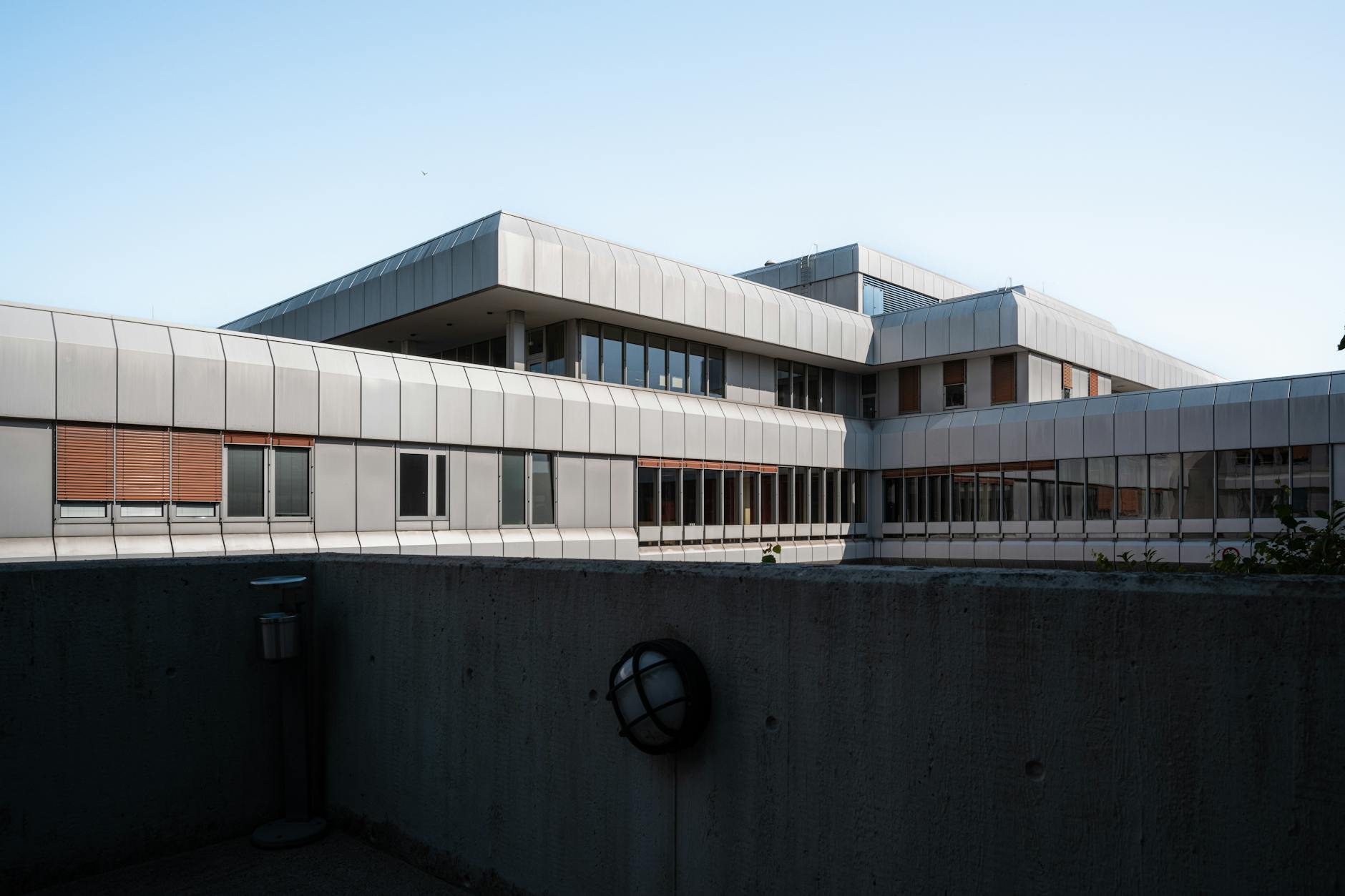 Asbestos Exposure at Trigg County Hospital — Cadiz, Kentucky: What Workers and Tradesmen Need to Know